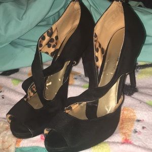 Christian Sirano Pumps